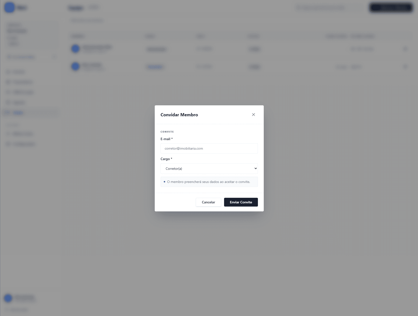 Modal de convite de novo membro com campo de e-mail e seleção de cargo